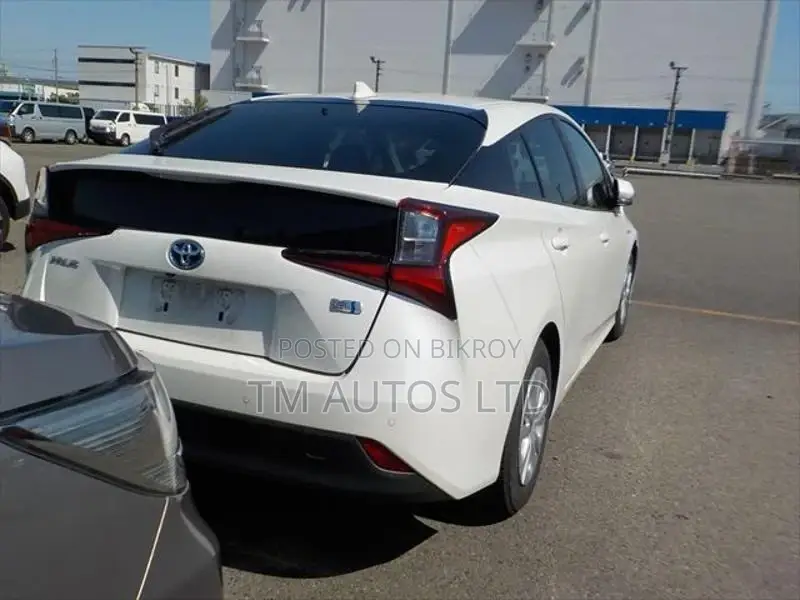 Toyota Prius S PKG 4.0 PEARL 2020