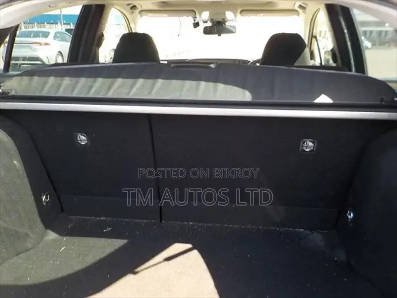 Toyota Prius S PKG 4.0 PEARL 2020