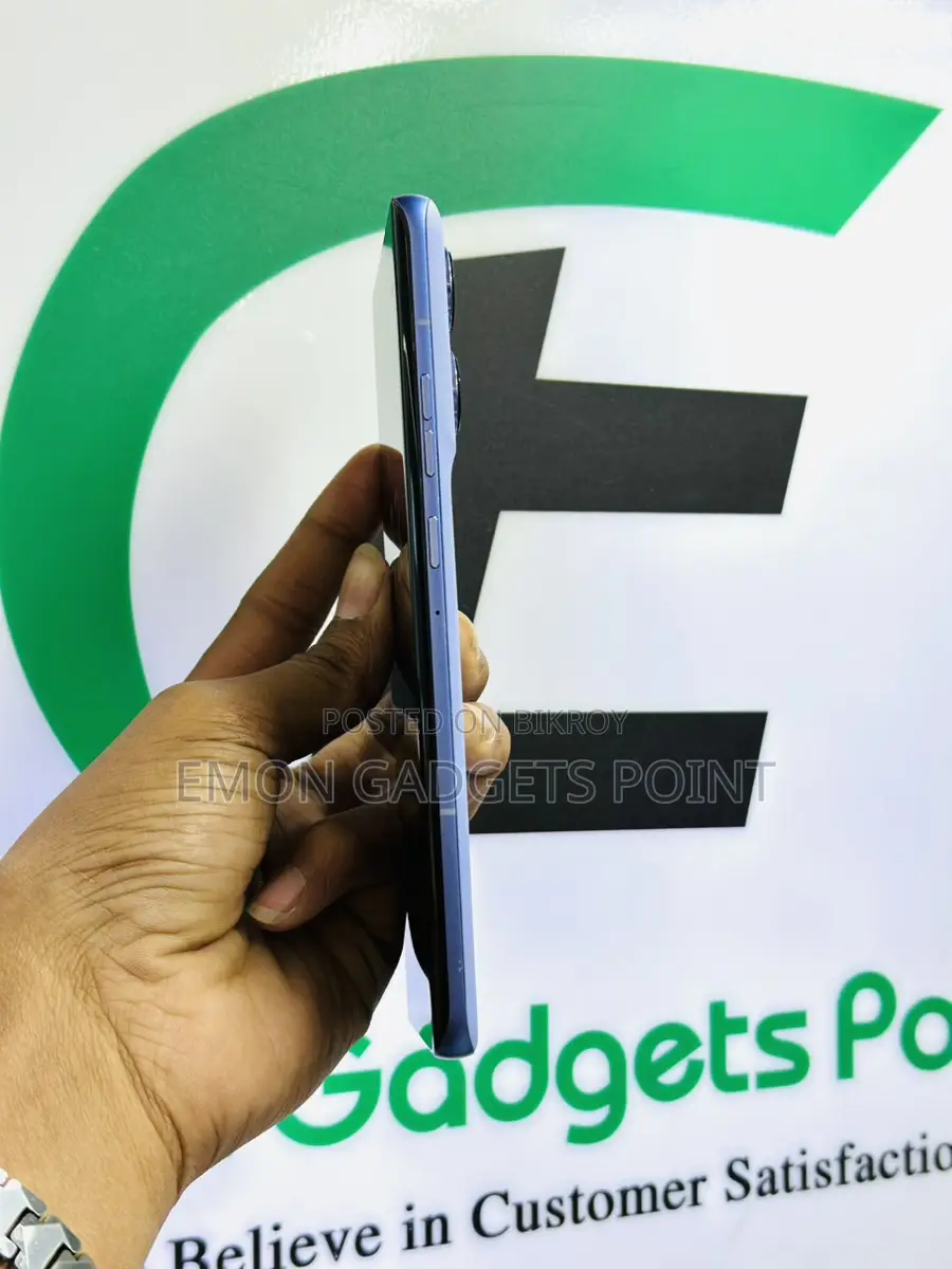 মটোরোলা এজ ৫০ প্রো (১২/২৫৬) বক্স (ব্যবহৃত)