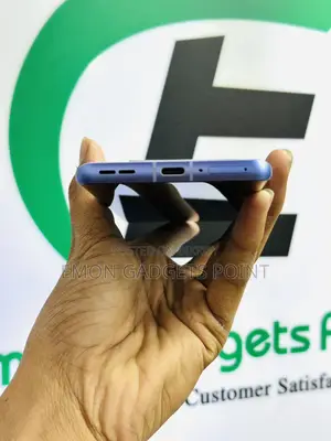 মটোরোলা এজ ৫০ প্রো (১২/২৫৬) বক্স (ব্যবহৃত)