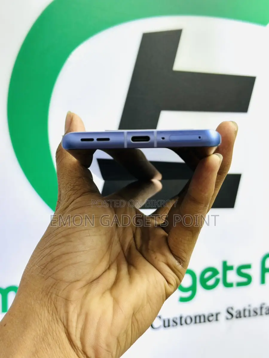 মটোরোলা এজ ৫০ প্রো (১২/২৫৬) বক্স (ব্যবহৃত)