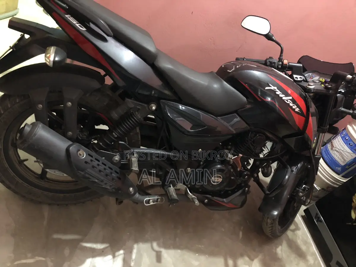 Bajaj Pulsar 150 . 2023