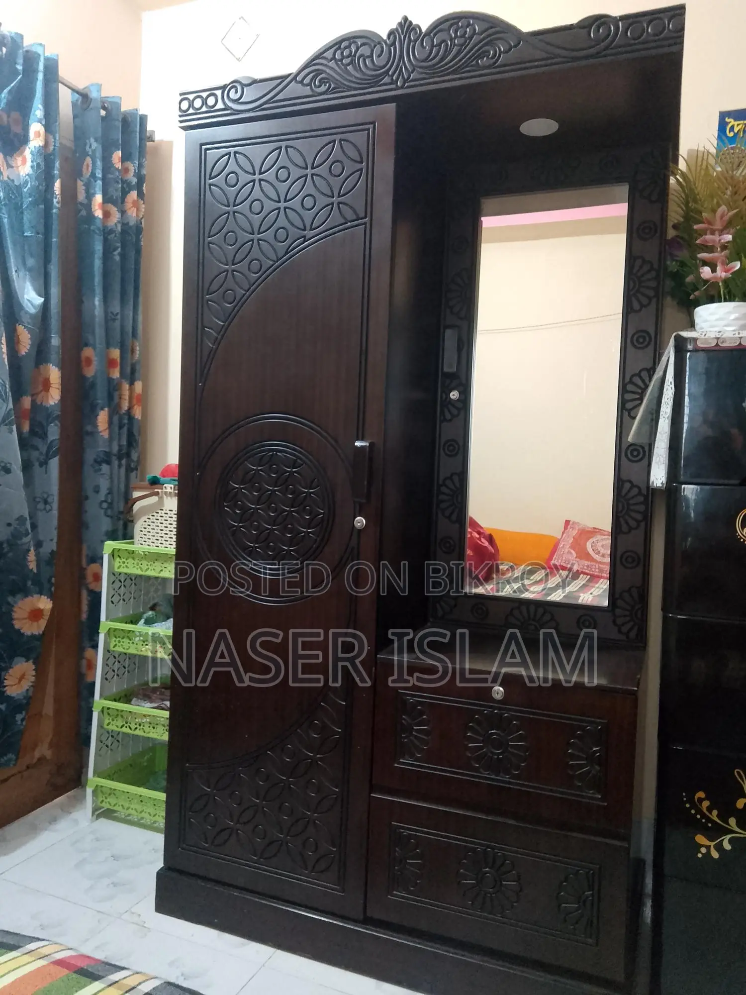 ড্রেসিং আলমারি