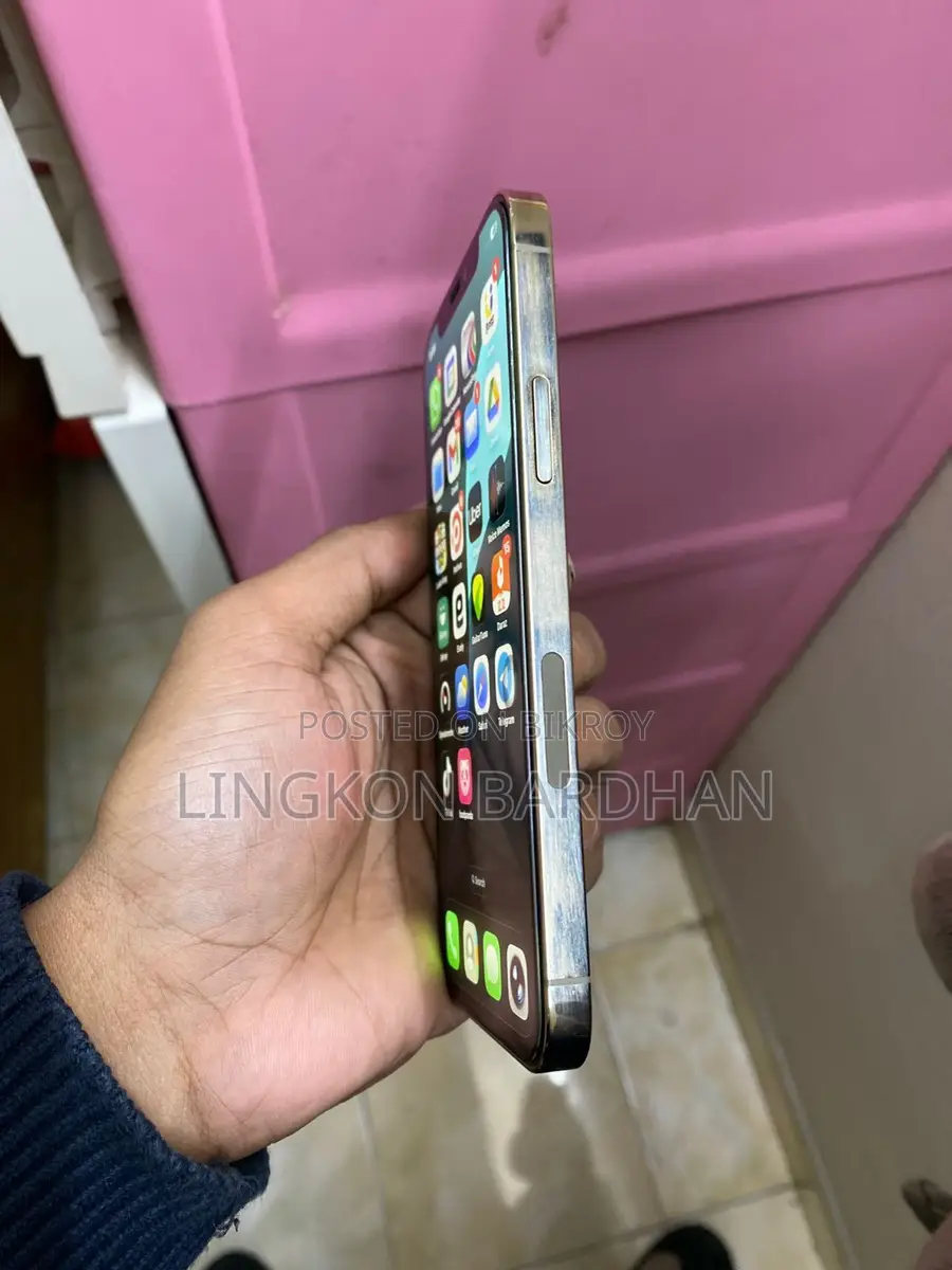 Apple iPhone 12 Pro . (Used)