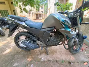 Yamaha FZS 2017