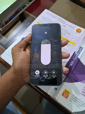 Apple iPhone 11 Pro Max . (Used)