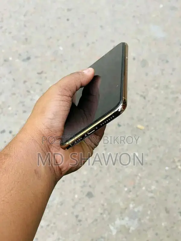 Apple iPhone 11 Pro Max (Used)