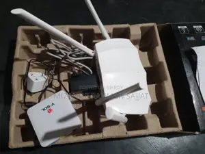 Tenda AC5 AC1200 Dual-band Router and Onu সেট বিক্রি করা হবে।