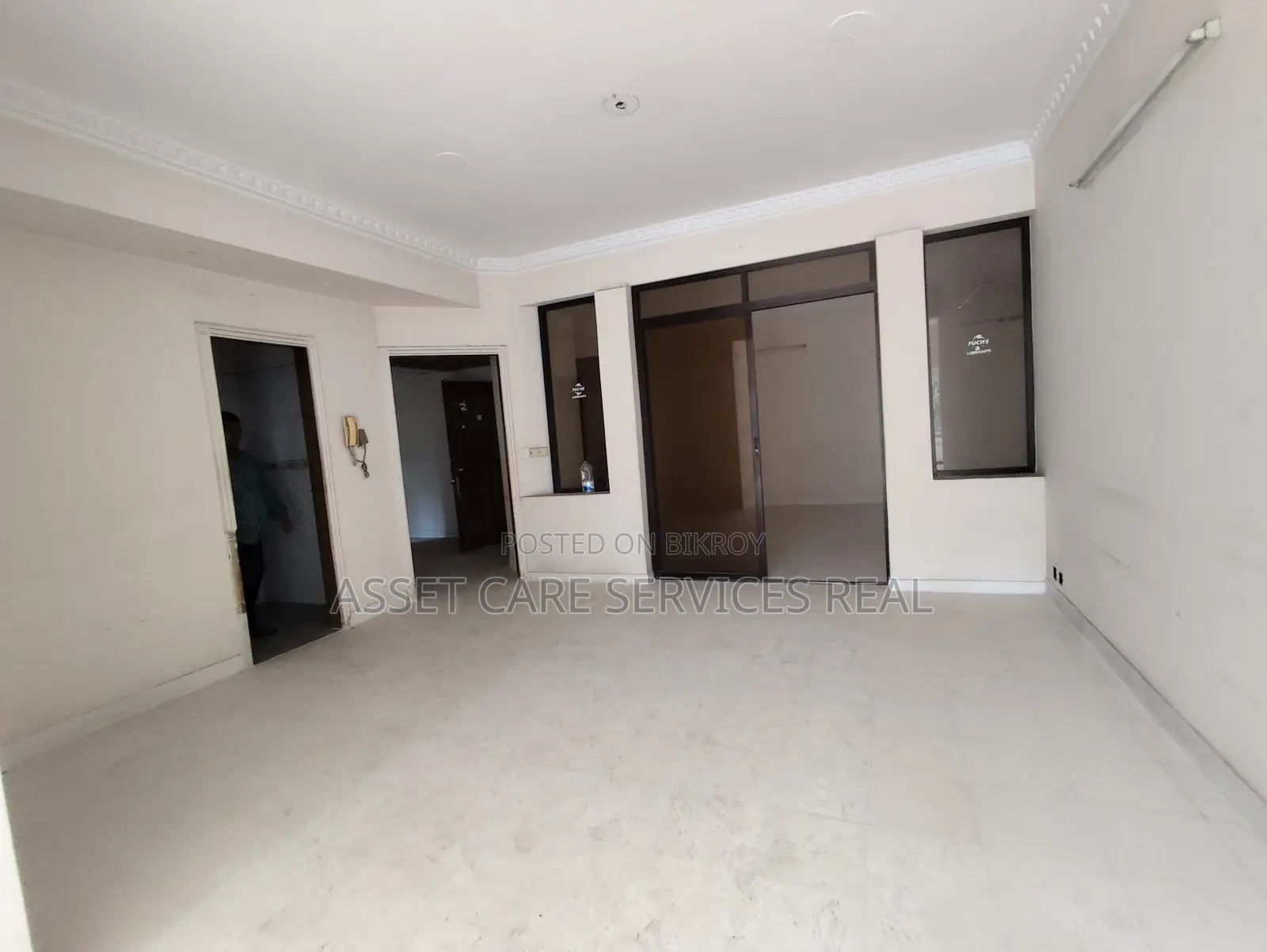 2250-Sqft Office Space for Rent in Baridhara Diplomatic Zone