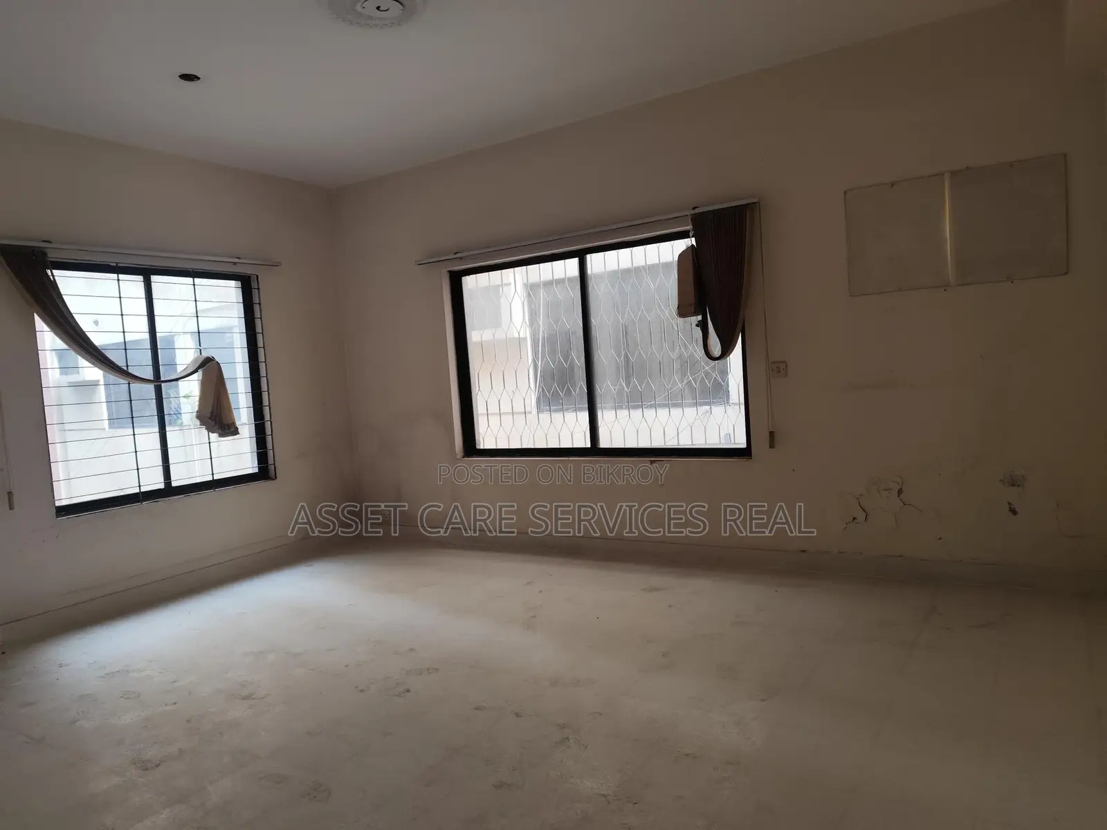 2250-Sqft Office Space for Rent in Baridhara Diplomatic Zone