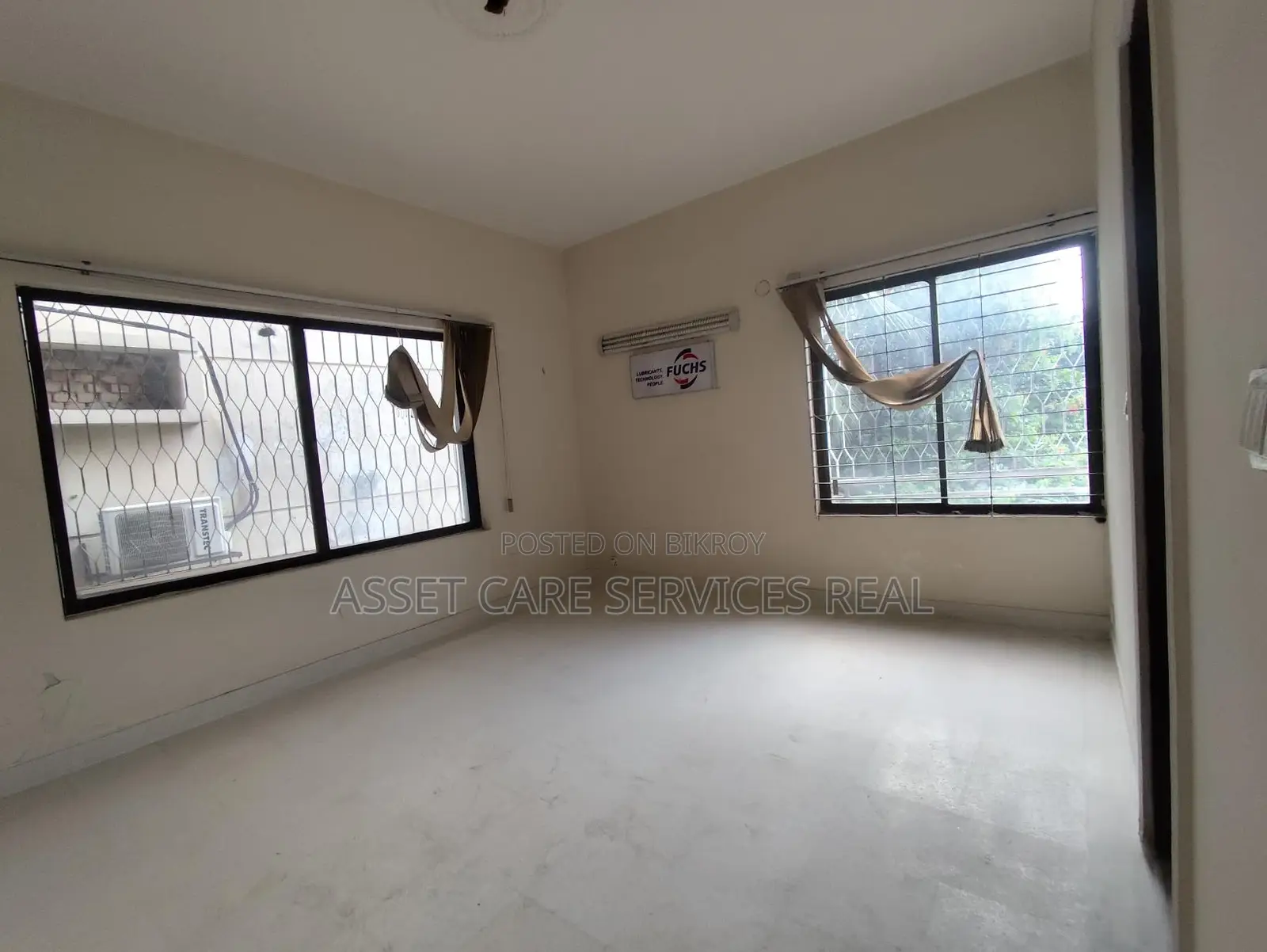 2250-Sqft Office Space for Rent in Baridhara Diplomatic Zone