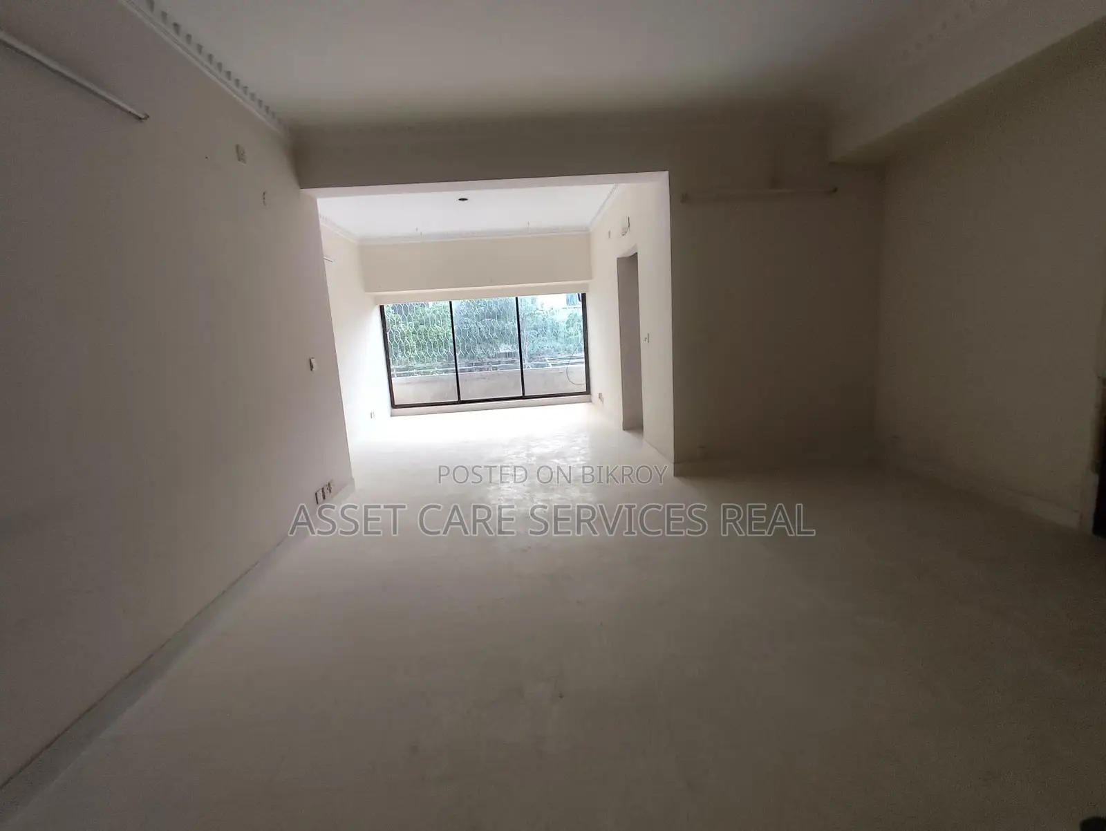 2250-Sqft Office Space for Rent in Baridhara Diplomatic Zone