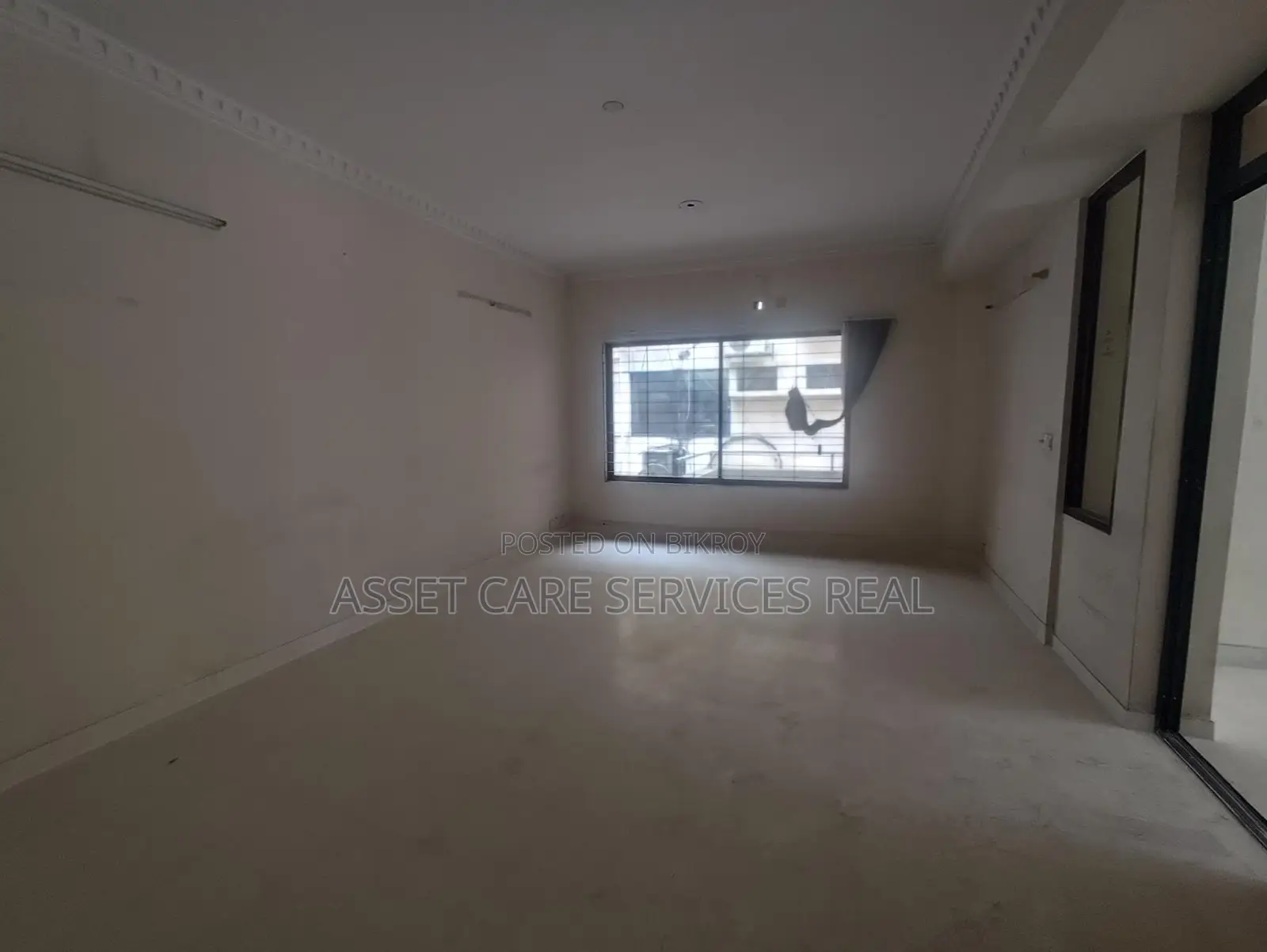 2250-Sqft Office Space for Rent in Baridhara Diplomatic Zone