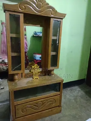 সাশ্রয়ী মূল্যে মজবুত ও আধুনিক ডিজাইনের ড্রেসিং টেবিল