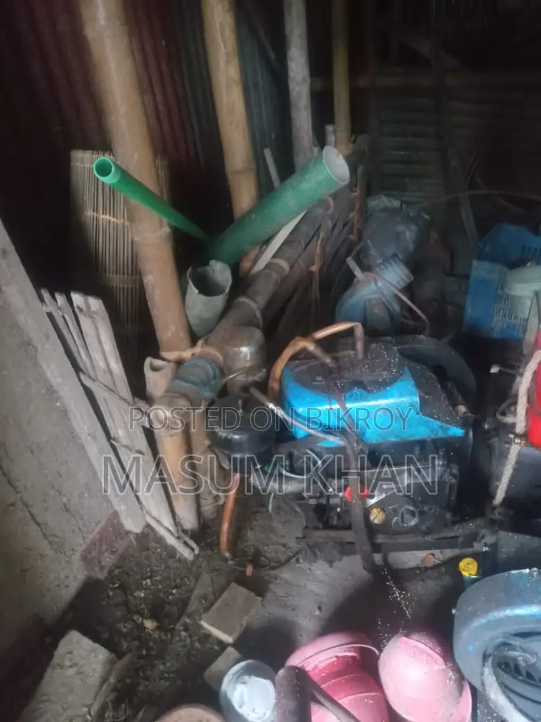 একটি ৪ ইঞ্চি পানির মেশিন বিক্রি হবে