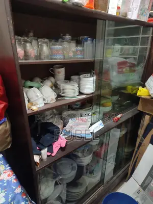 Showcases Sell