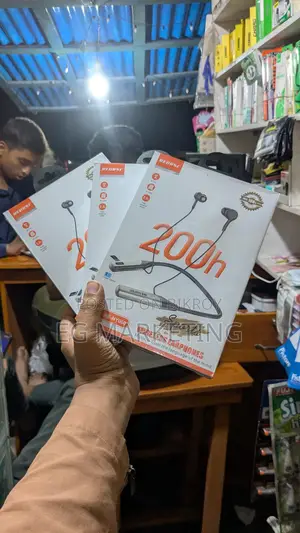 ইয়ারফোন বিক্রির জন্য