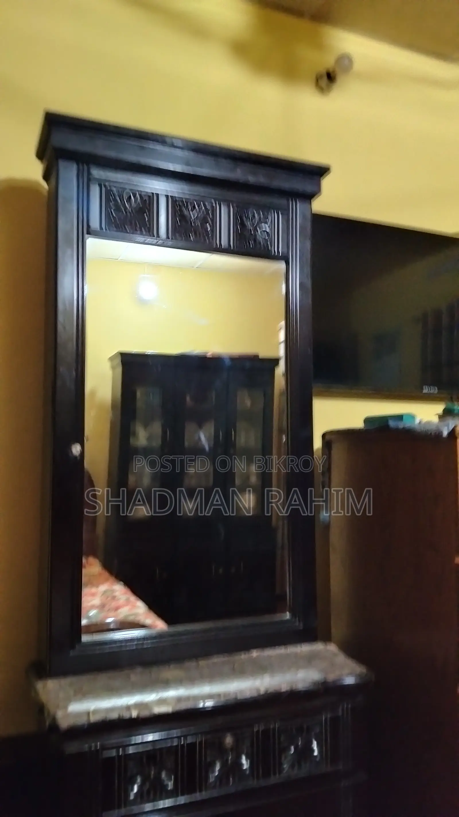 এই ড্রেসিং টেবিল বিক্রি হবে