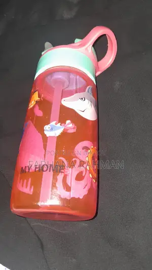 গোলাপি পানির বোতল