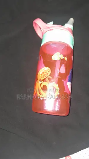 গোলাপি পানির বোতল