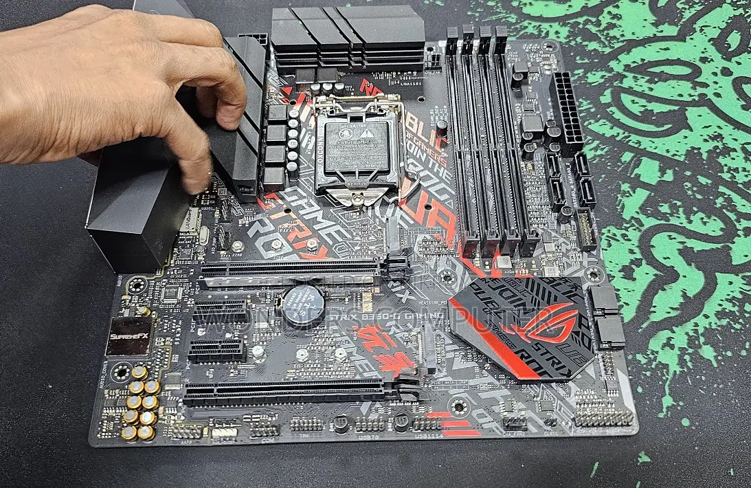 ROG Strix B360-G GAMING Desktop Motherboard For 8th /9th Generation