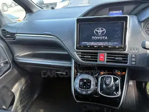 Toyota Esquire GI 2021