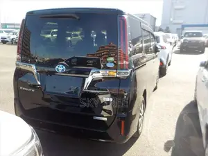 Toyota Esquire Gi Premium Package 2020