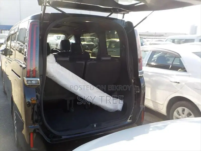 Toyota Esquire Gi Premium Package 2020