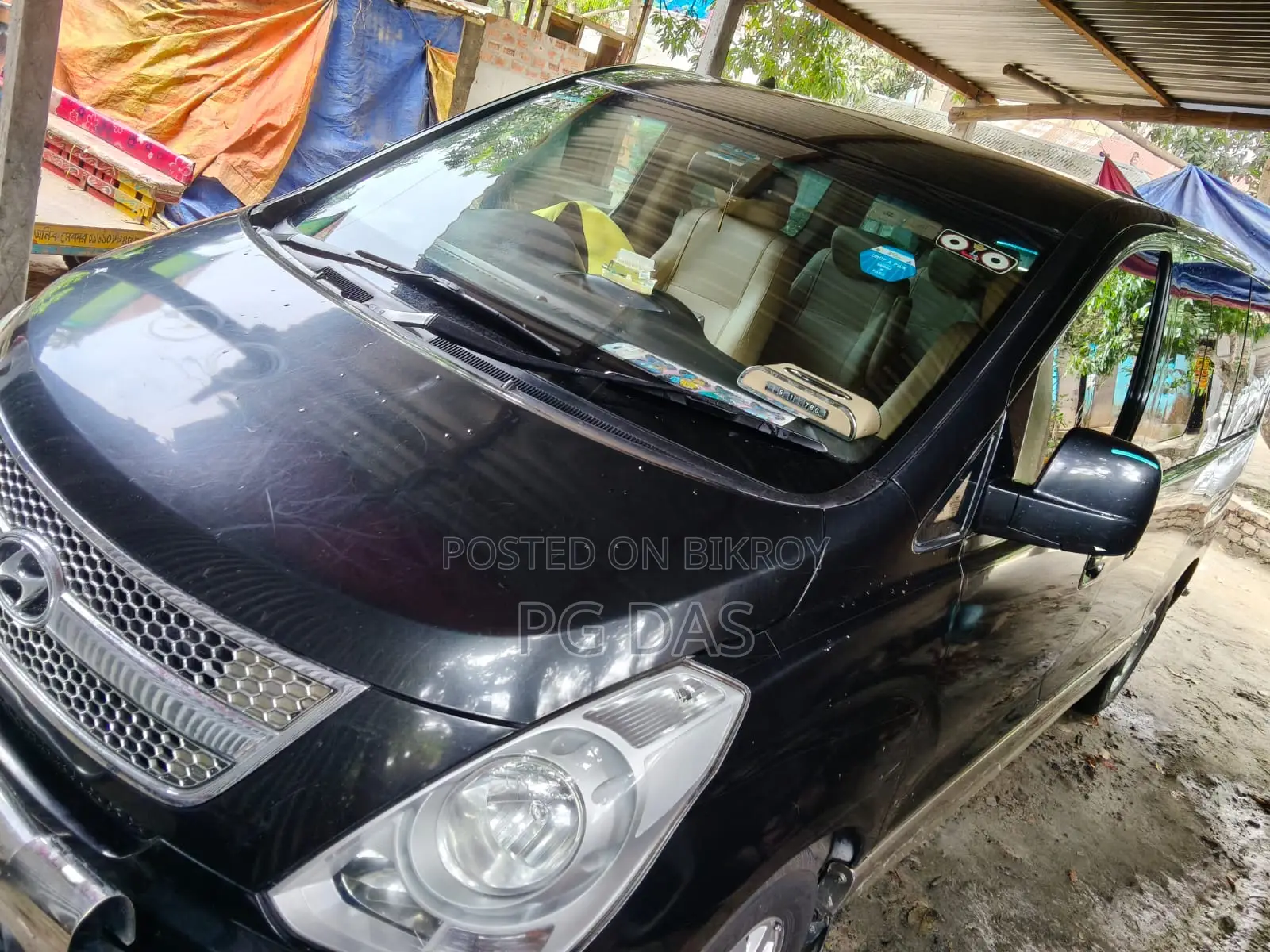Hyundai H1 . 2012
