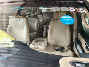 Hyundai H1 . 2012