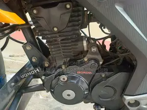 Honda Hornet 2020