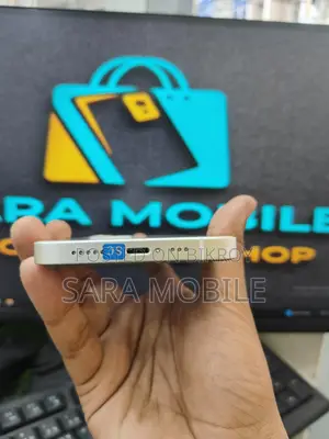 Apple iPhone 12 (Used)