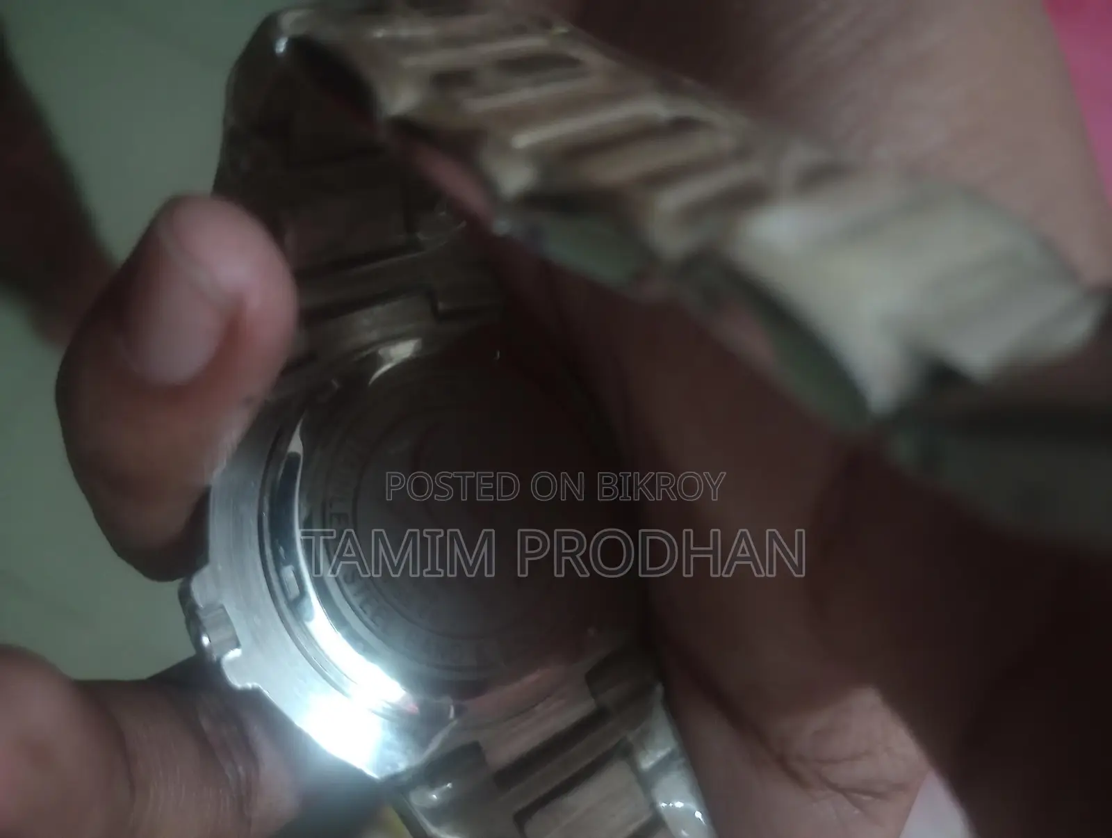 ঘড়ি বিক্রয় হবে