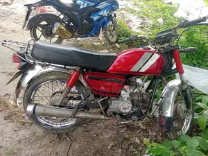 Hero CD Running Motorcycle 2006