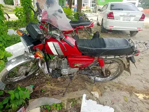 Hero CD Running Motorcycle 2006