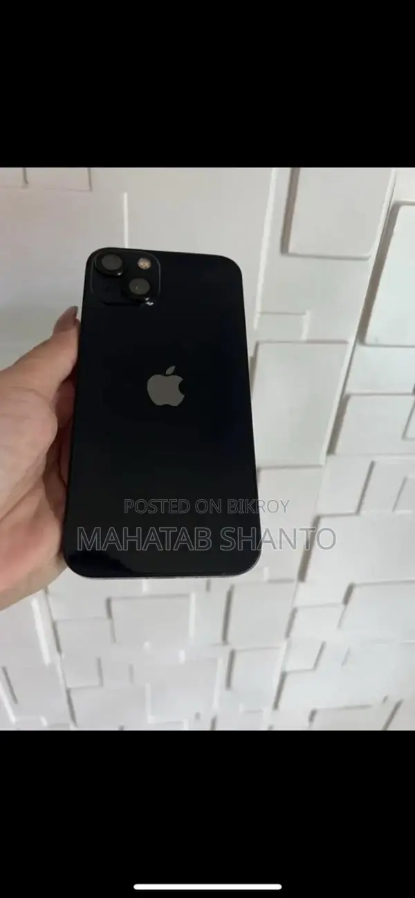 Apple iPhone 13 . (Used)