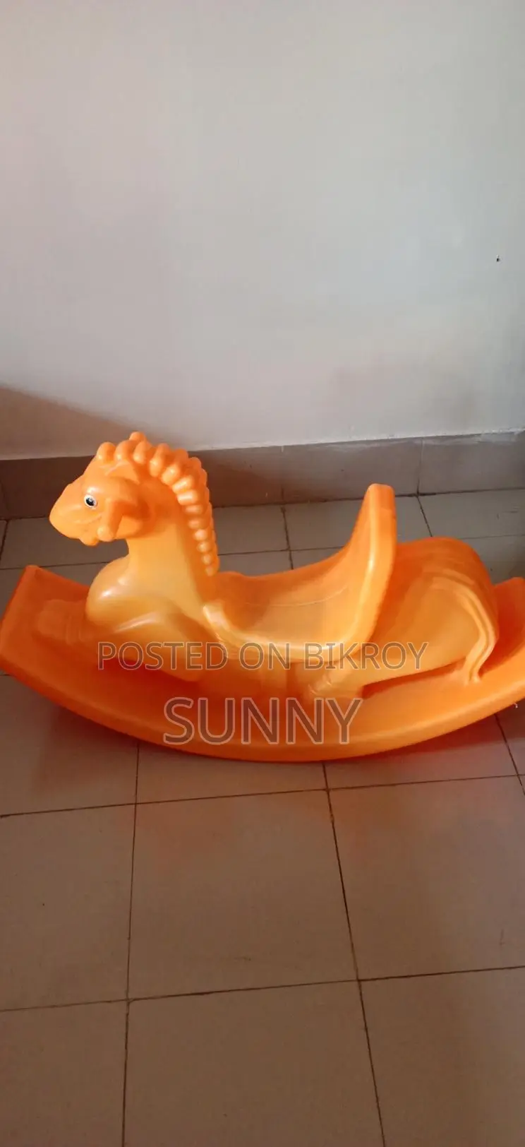 বাচ্চাদের রকিং ঘোড়া