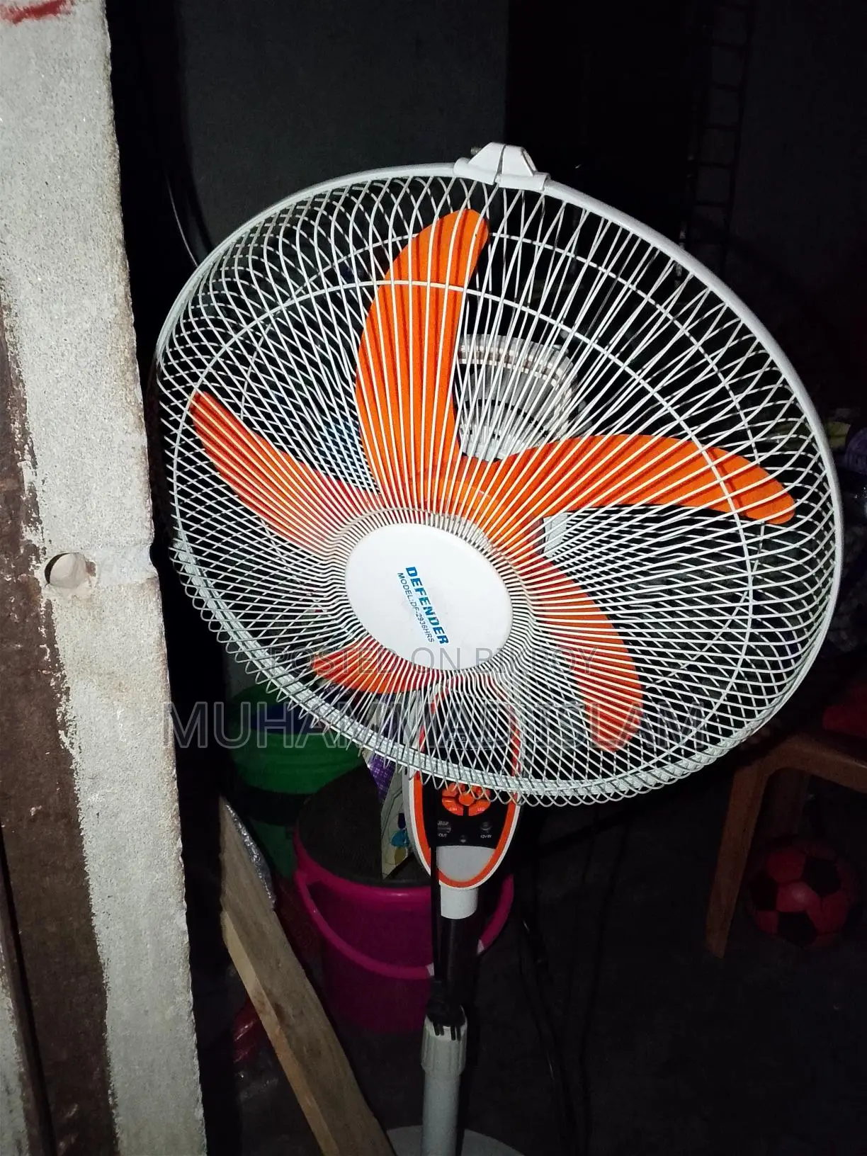 একটি টেবিল ফ্যান বিক্রি করবো