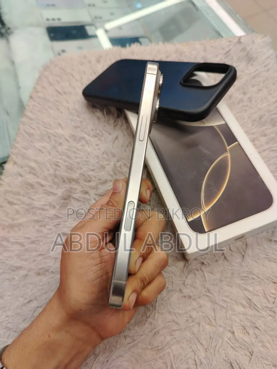 Apple iPhone 16 Pro Max . (Used)