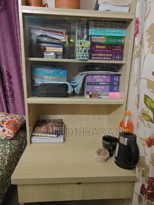 ৪ মাস ব্যবহৃত টেবিল চেয়ার
