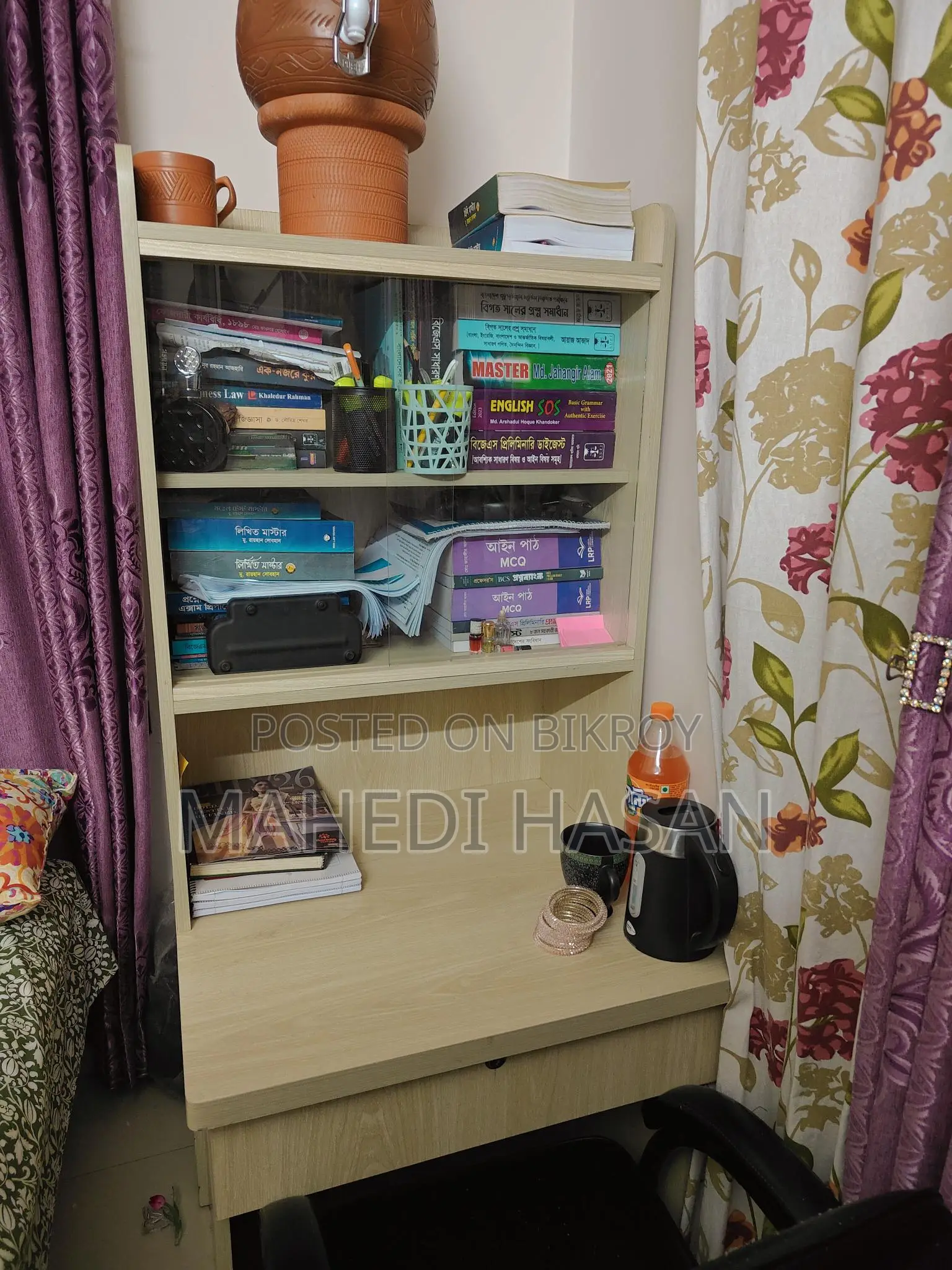 ৪ মাস ব্যবহৃত টেবিল চেয়ার