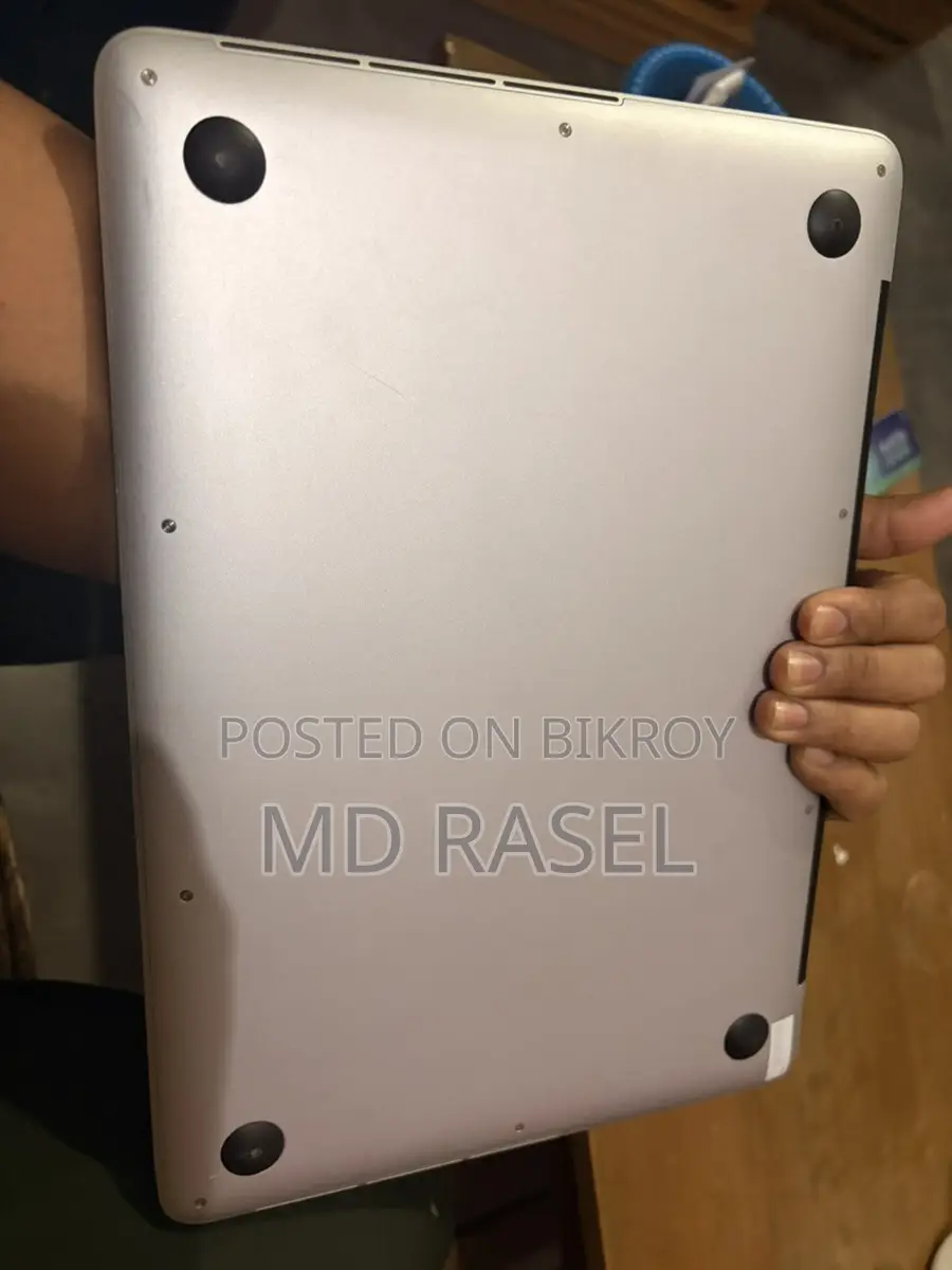 MacBook pro 13inch 2015 128gb ssd