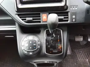 Toyota Noah X 2021