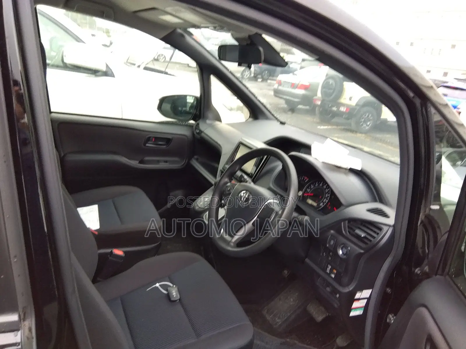 Toyota Noah X 2021