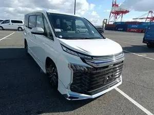 Voxy noha for rent