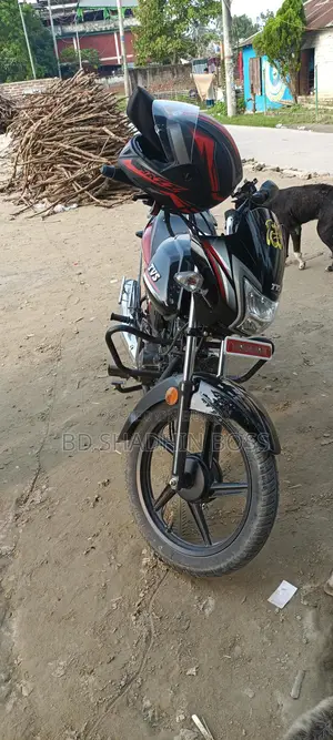 TVS Metro Plus . 2025