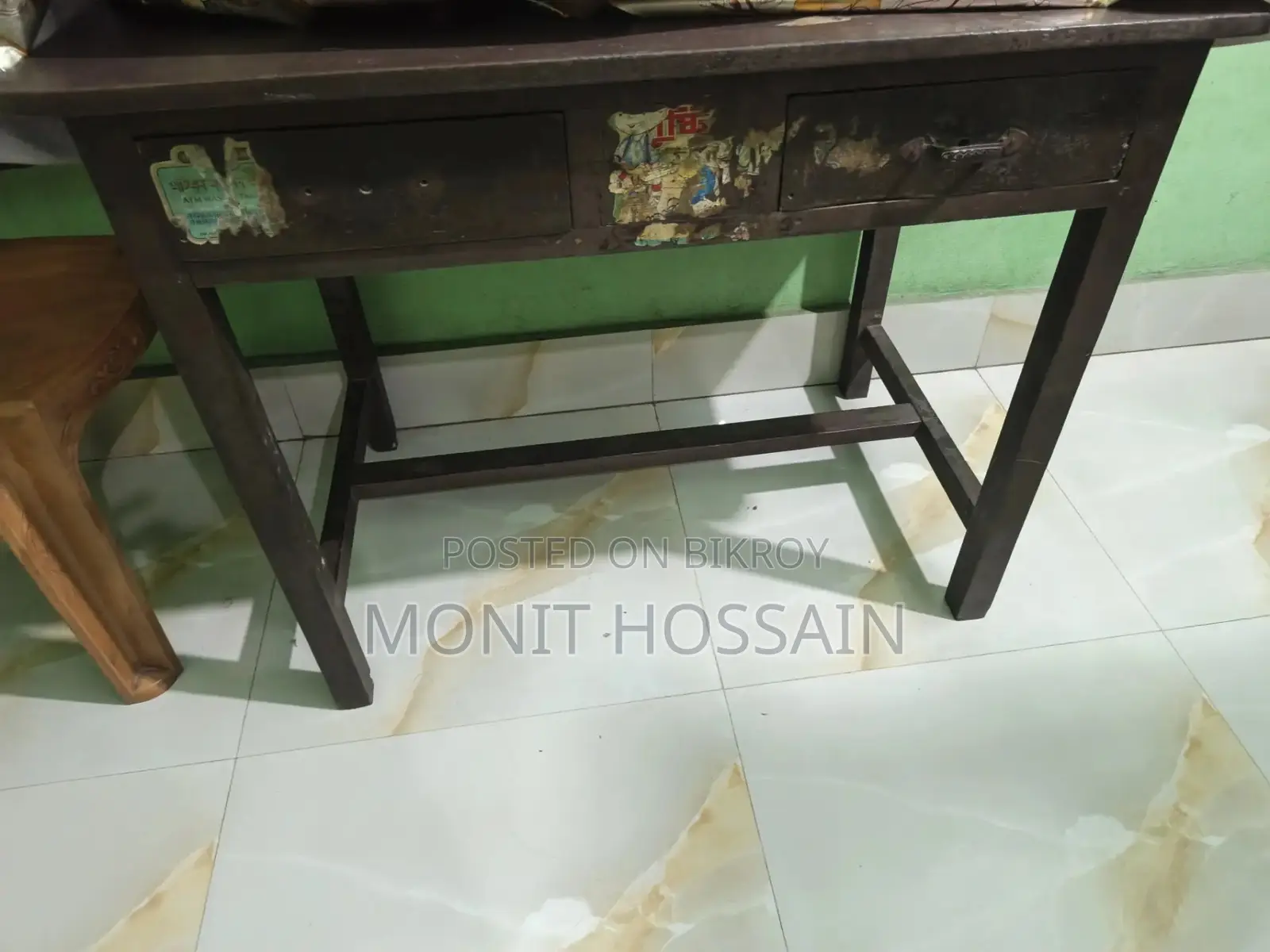 টেবিল বিক্রয় হবে