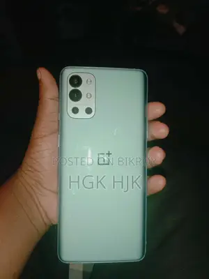 OnePlus 9R 8+8.128 (Used)