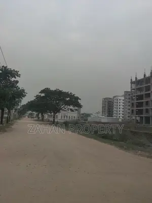 L Block 03+03= 06 Kata Plot Sell Bashundhara R/A..