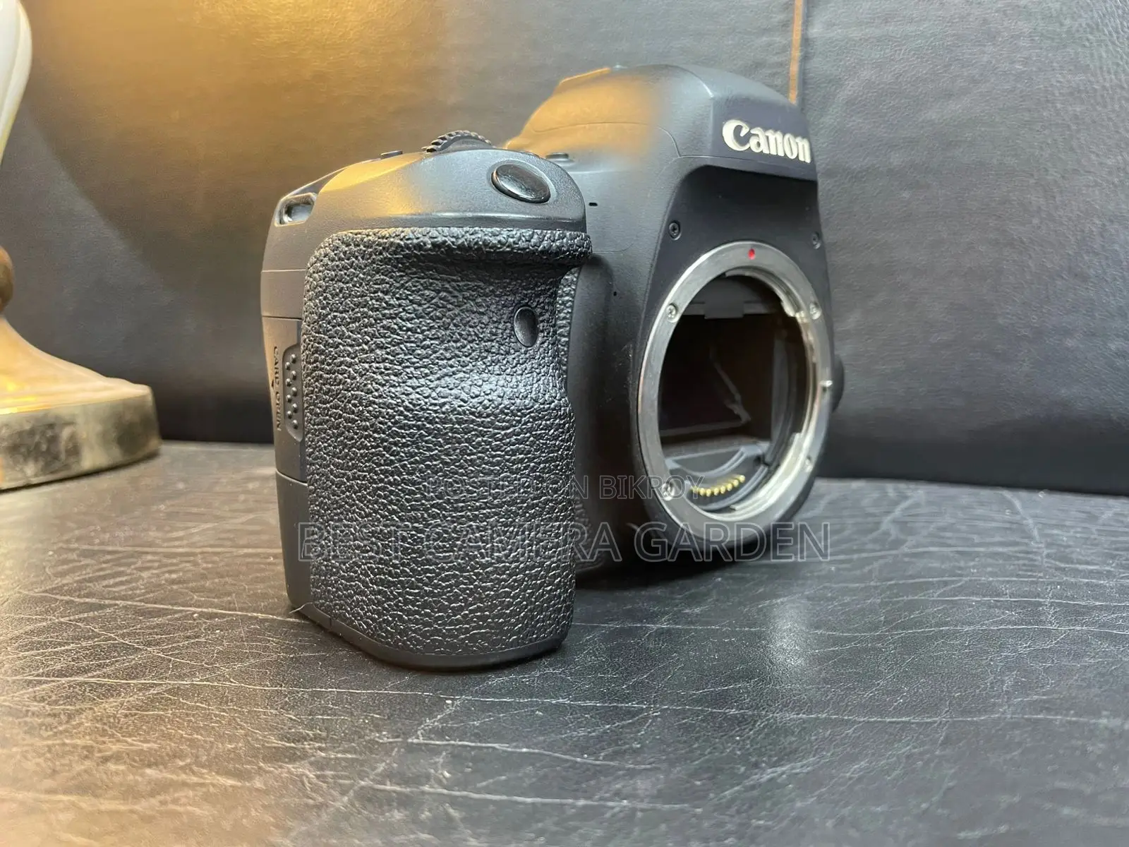 📸 Canon 6D Mark II (Full Frame DSLR) – বিক্রয়ের জন্য